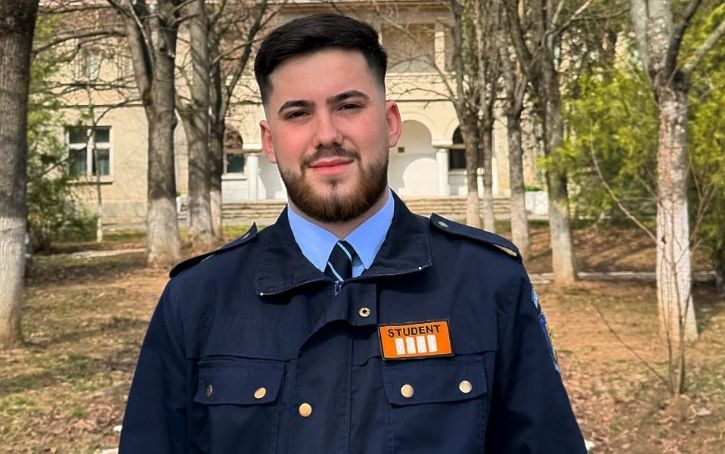 Motivul pentru care influencerul Adrian Elicopter de Luptă a fost exmatriculat de la Academia de Poliție: &bdquo;Dosar penal poate avea oricine&rdquo;